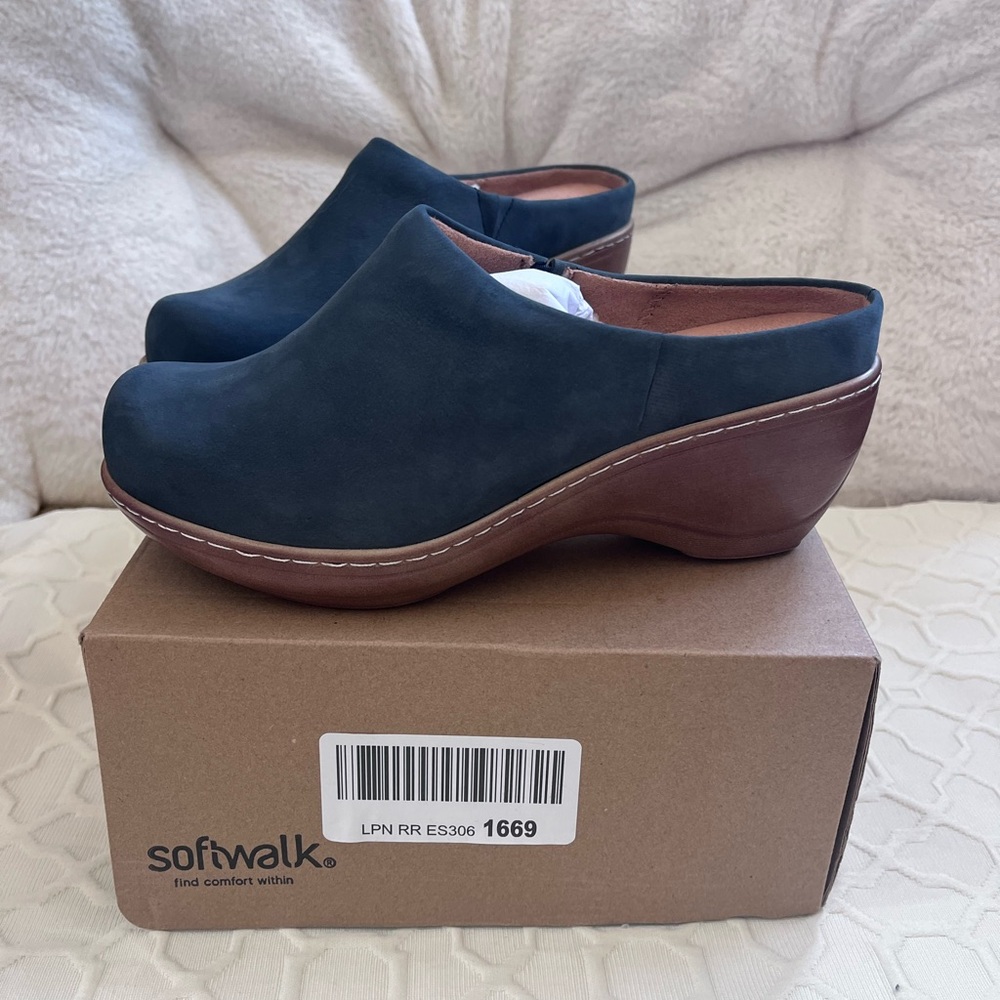 Softwalk Madison Navy Nubuck Clog